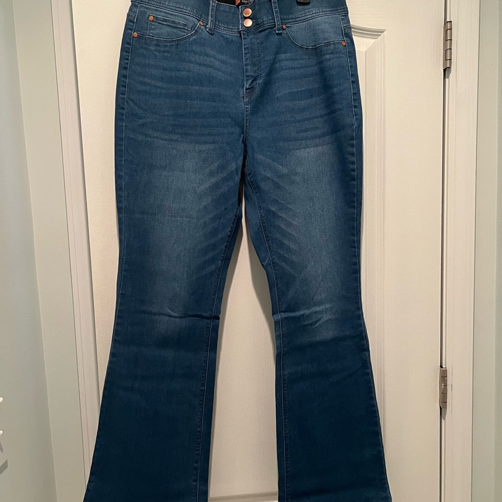 Elegant Indigo Flare Women's Jeans